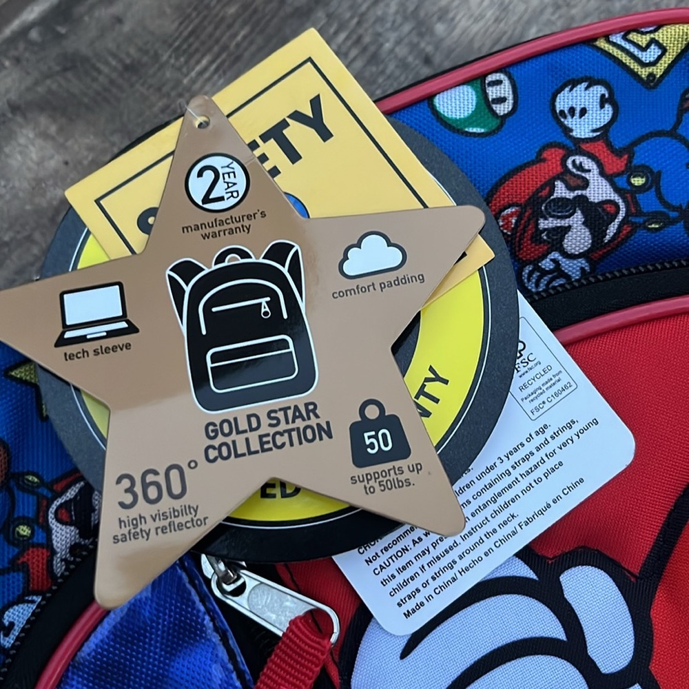 Super Mario Backpack - includes Keychain - Picture 7 of 9